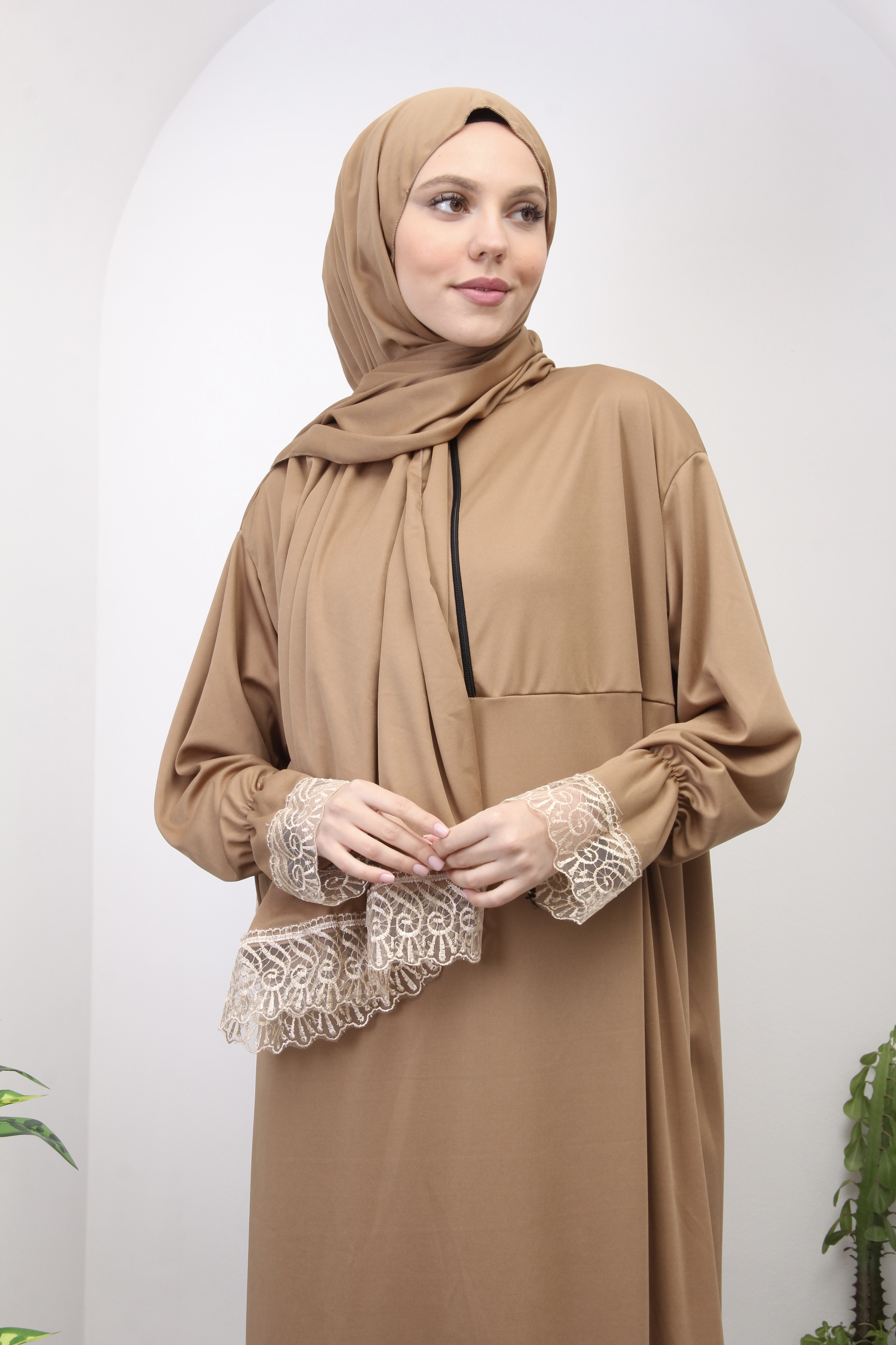 Yarım fermuarlı namaz elbisesi